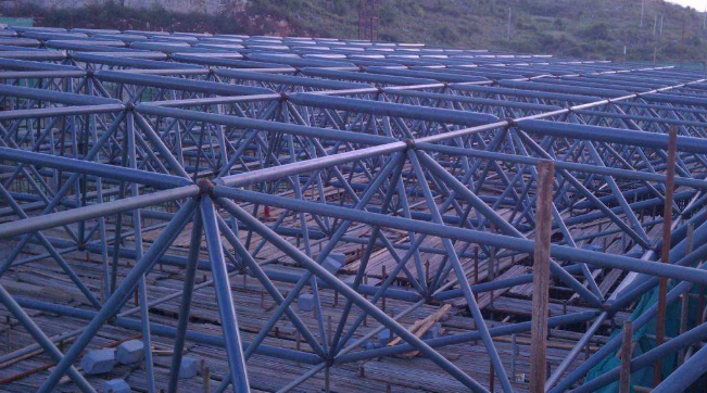 浏阳概述网架加工中对钢材的质量的过细恳求